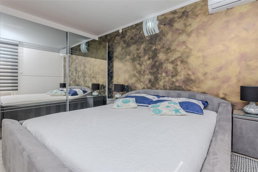 Apartment A2, for 6 persons