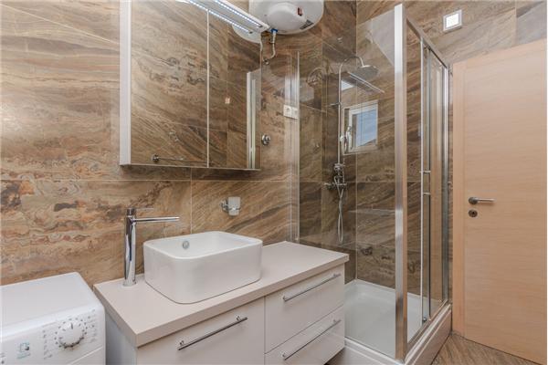 Apartment A2, for 6 persons