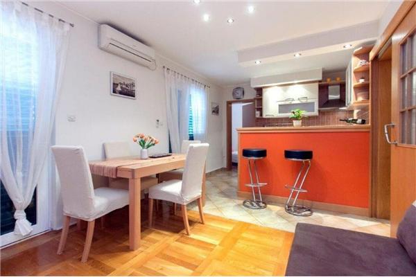 Apartment A2, for 4 persons