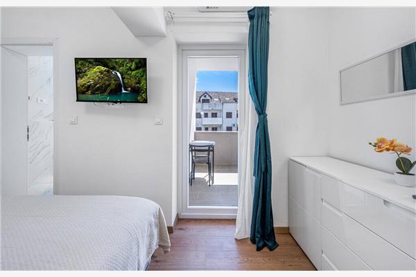 House K1, for 10 persons