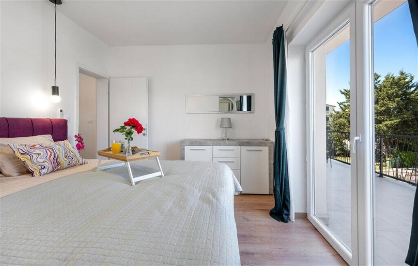 House K1, for 10 persons