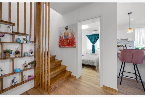 House K1, for 10 persons