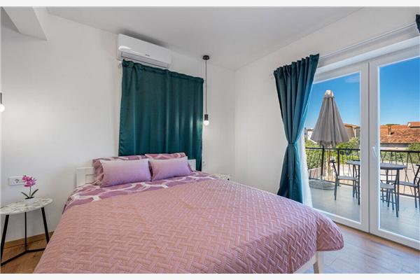 House K1, for 10 persons