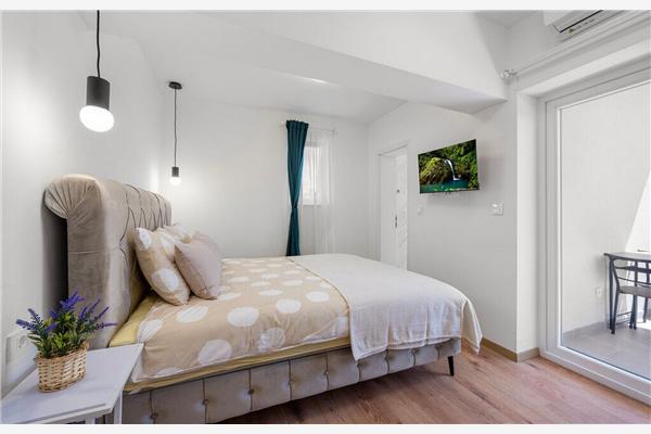 House K1, for 10 persons