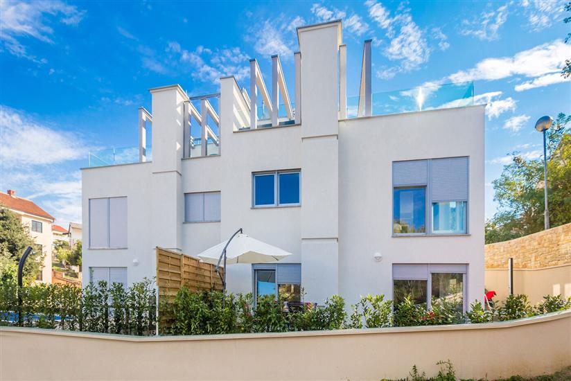 Villa Nika