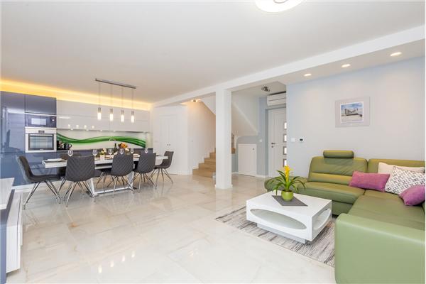 House K1, for 8 persons