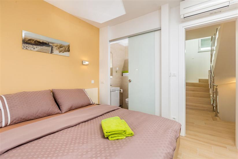 House K1, for 8 persons