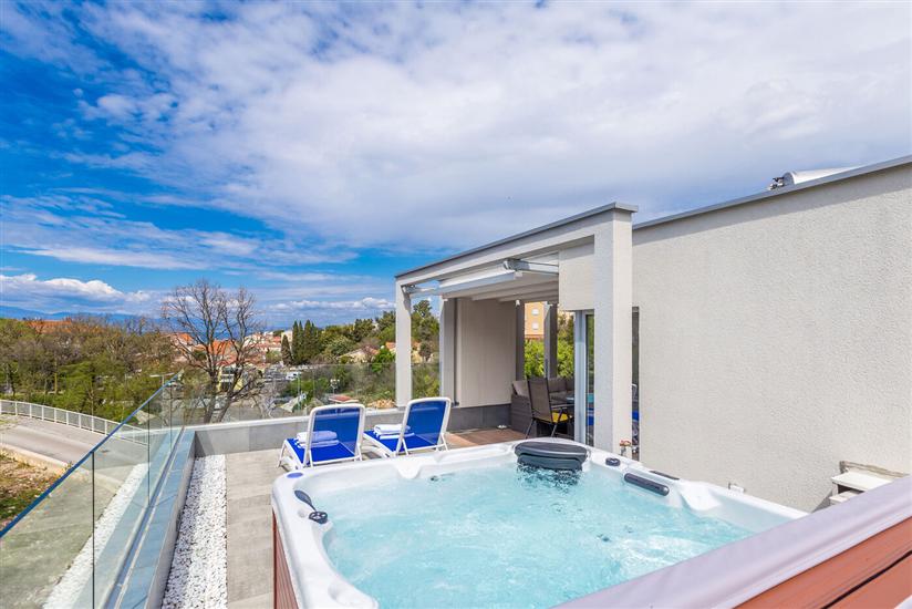 House K1, for 8 persons