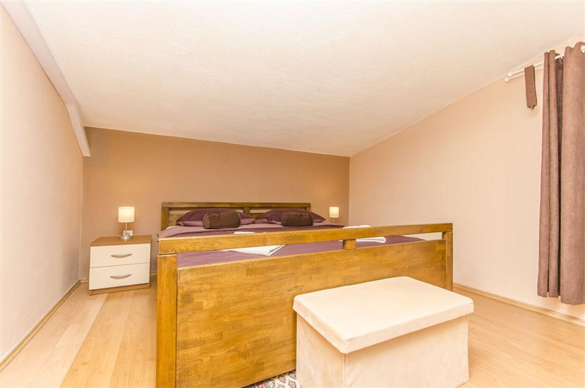 House K1, for 8 persons