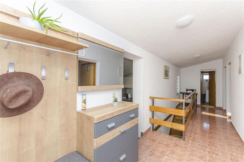 House K1, for 8 persons