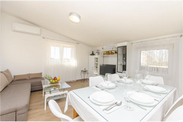 House K1, for 8 persons