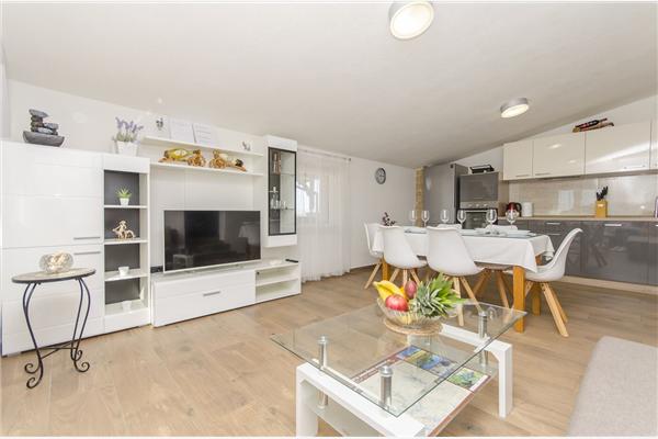 House K1, for 8 persons