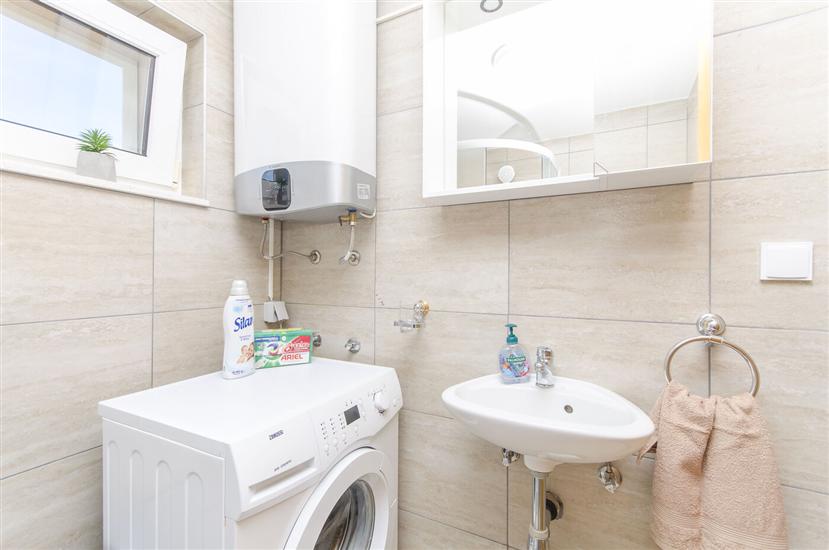 House K1, for 8 persons