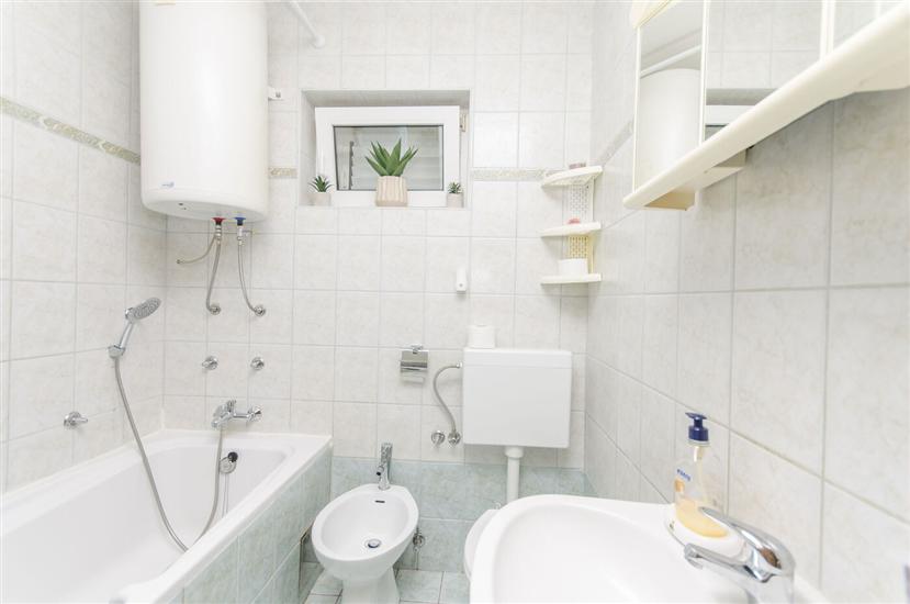 House K1, for 8 persons