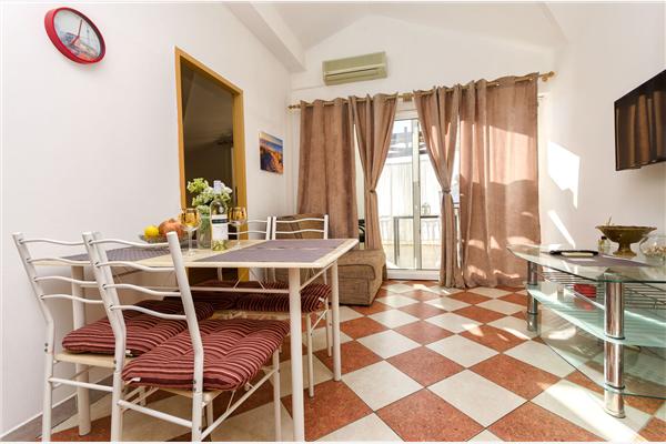 Apartment A2, for 4 persons