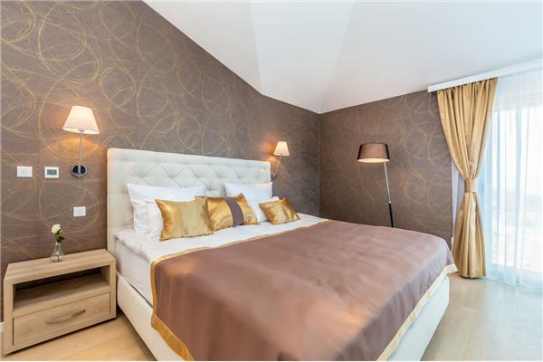 House K1, for 10 persons