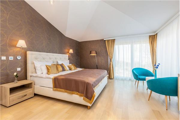 House K1, for 10 persons