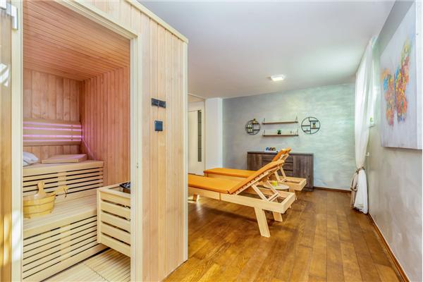 House K1, for 10 persons