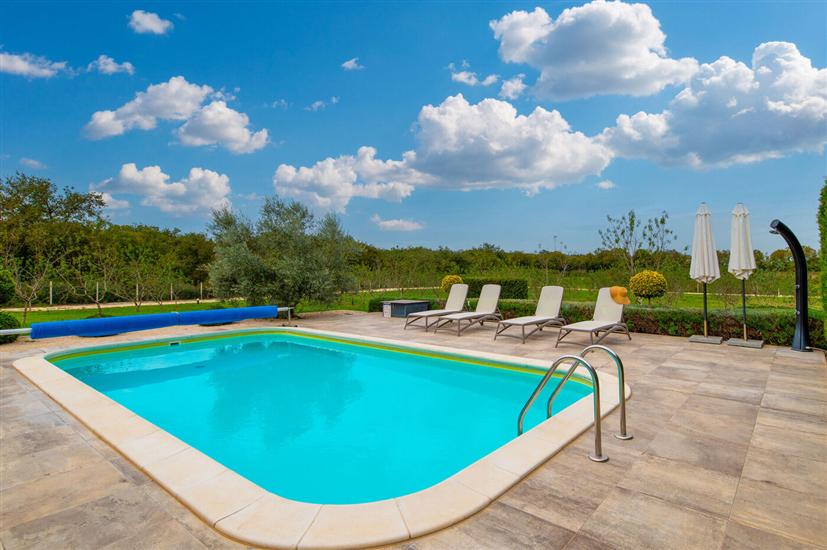 Villa Royal Green One