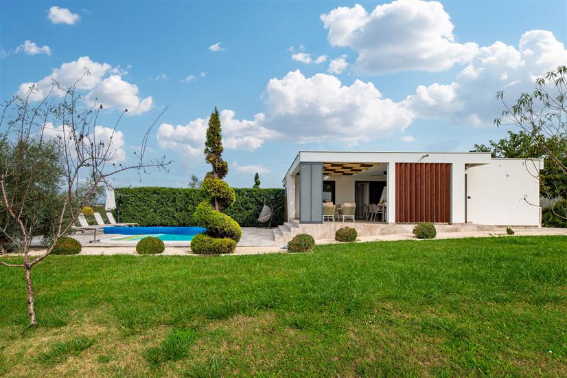 Villa Royal Green One