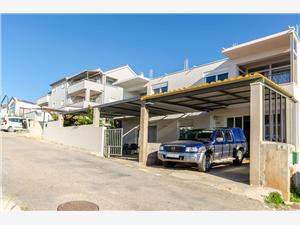 Apartment Middle Dalmatian islands,BookHvarFrom 221 €