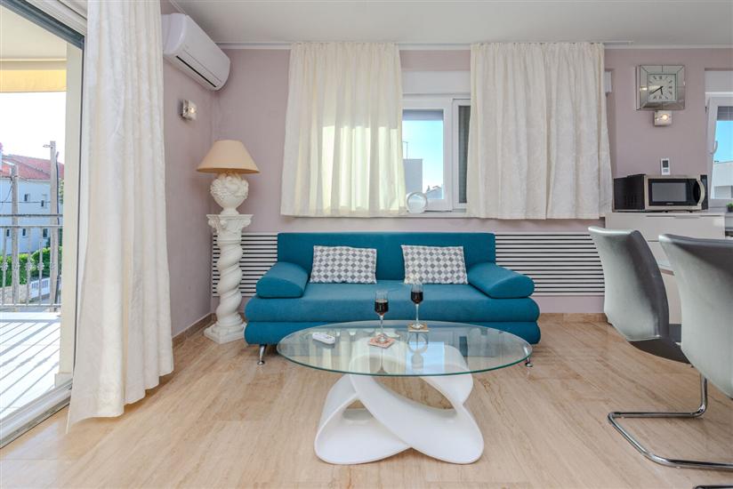 Apartment A1, for 6 persons