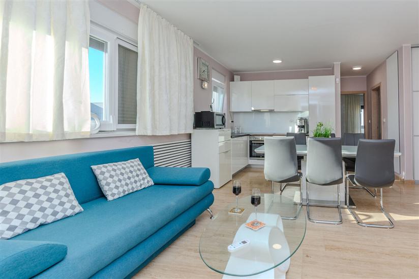 Apartment A1, for 6 persons