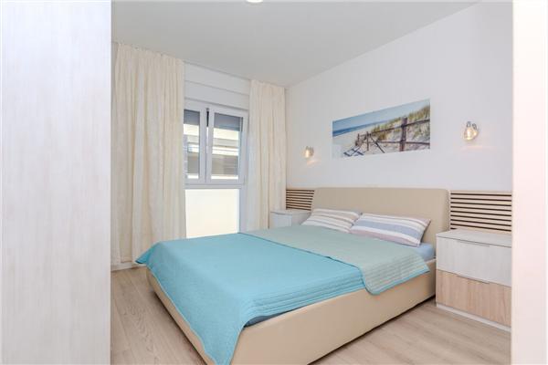 Apartment A1, for 6 persons