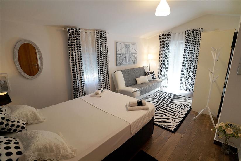 House K1, for 8 persons