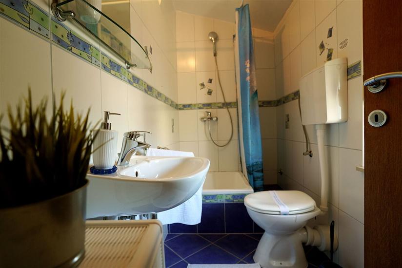 House K1, for 8 persons