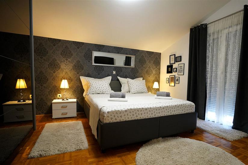 House K1, for 8 persons