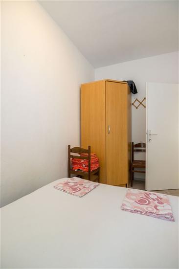 Apartment A1, for 5 persons
