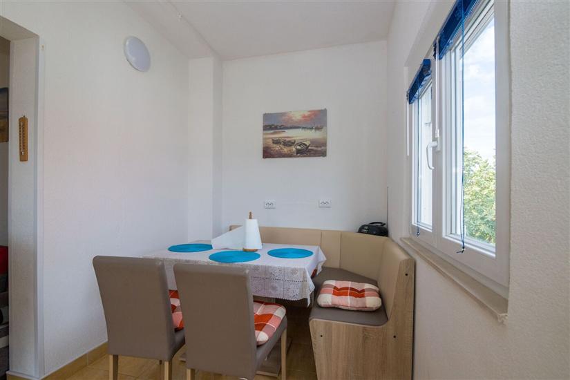 Apartment A1, for 5 persons