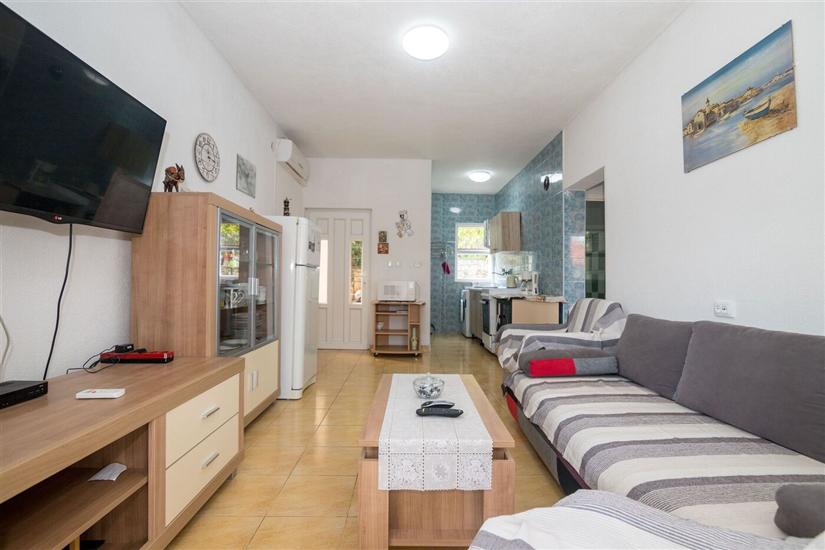 Apartment A1, for 5 persons