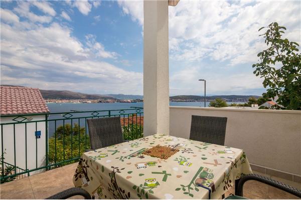 Apartment A1, for 5 persons