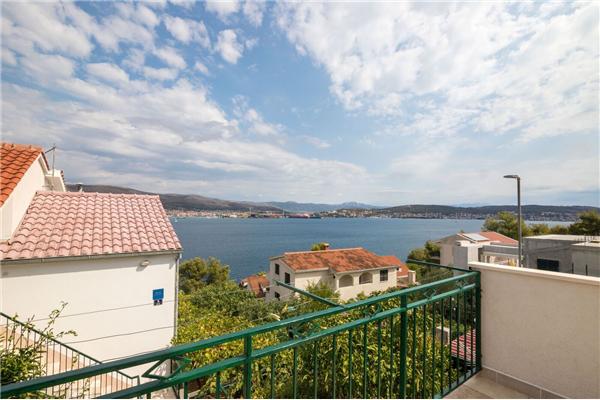 Apartment A1, for 5 persons