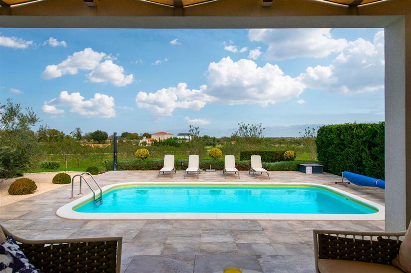 Villa Royal Green Two