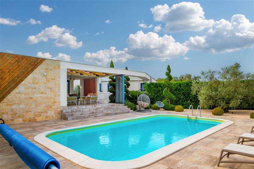 Villa Royal Green Two