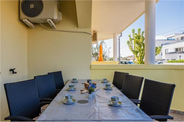 Apartment A1, for 5 persons