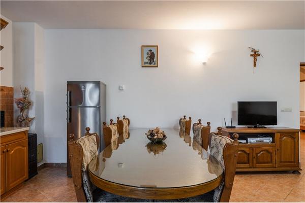 Apartment A1, for 5 persons