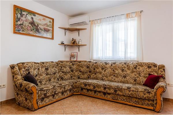 Apartment A1, for 5 persons