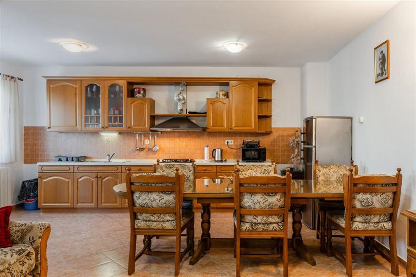 Apartment A1, for 5 persons