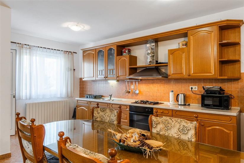 Apartment A1, for 5 persons
