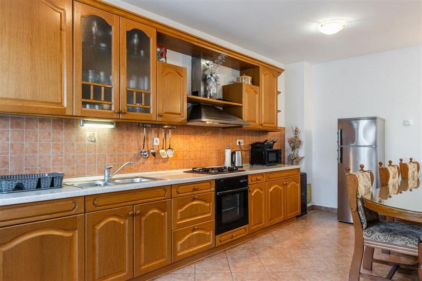 Apartment A1, for 5 persons