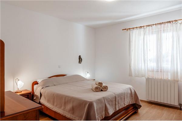 Apartment A1, for 5 persons