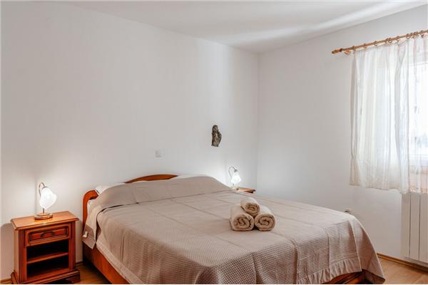 Apartment A1, for 5 persons