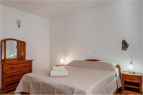 Apartment A1, for 5 persons