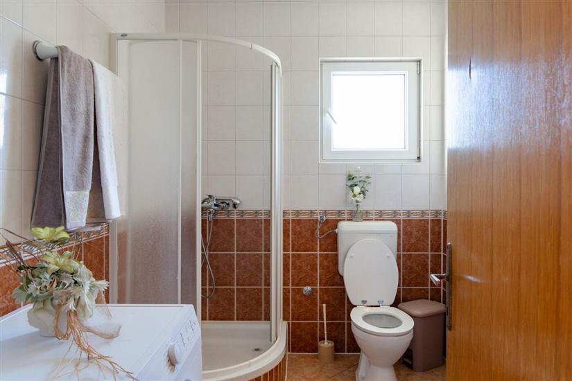 Apartment A1, for 5 persons