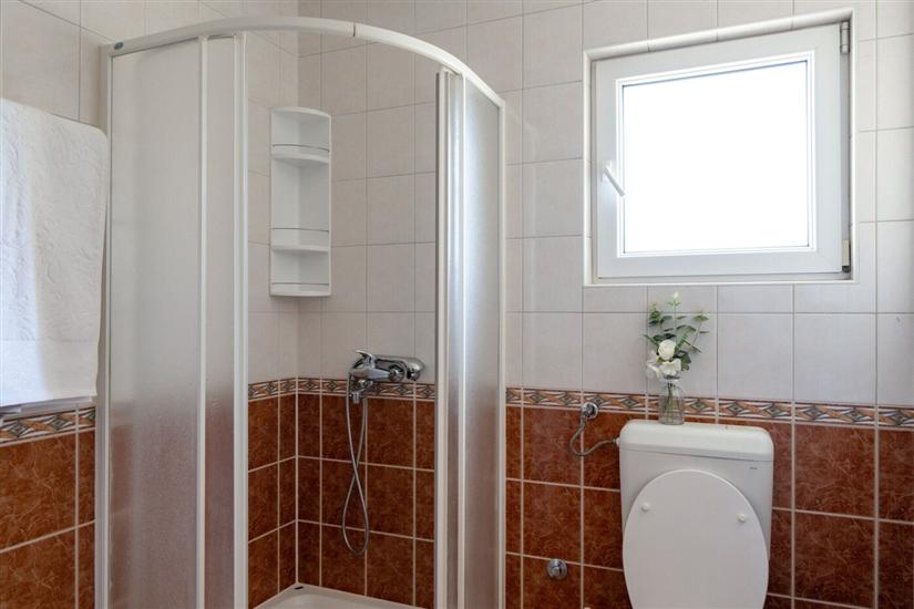 Apartment A1, for 5 persons