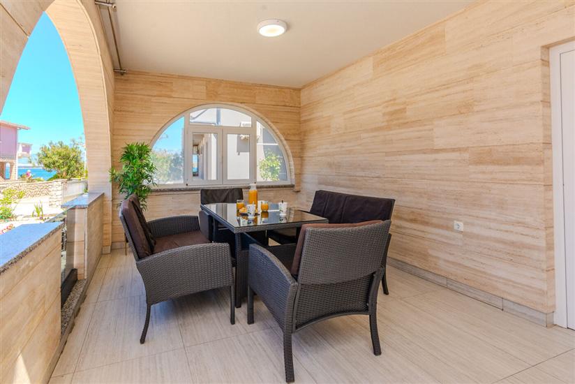 Apartment A1, for 6 persons